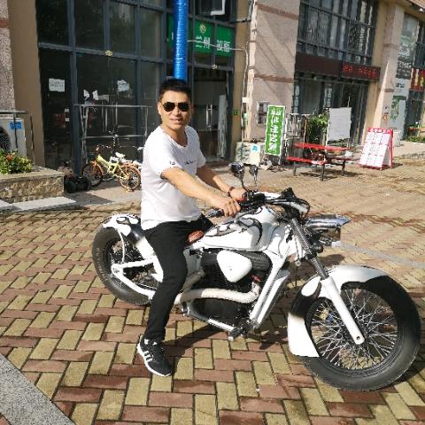 仝先生