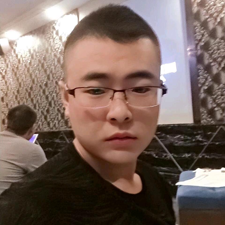 阿龙