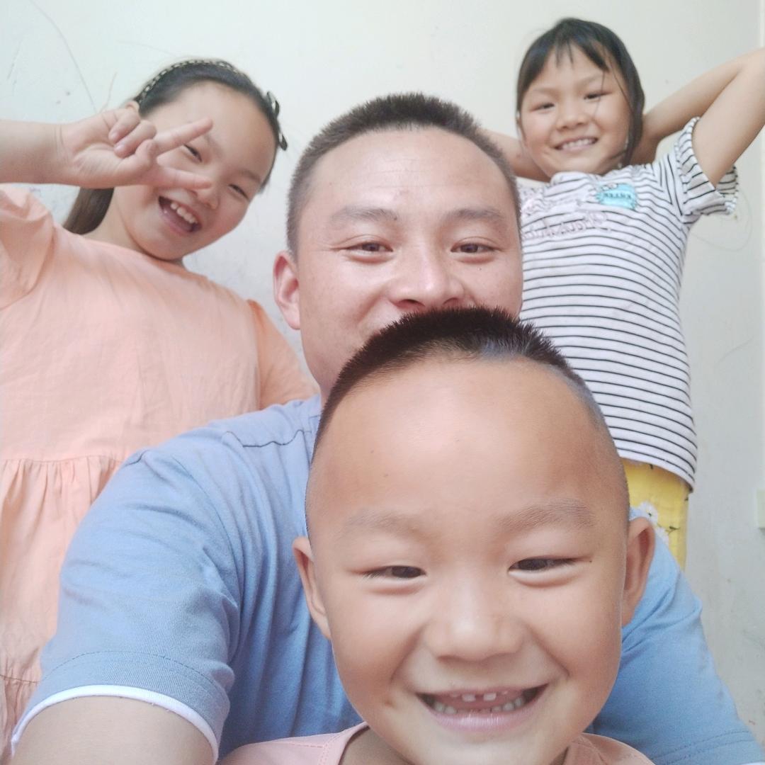 我姓王却（忘）不掉你