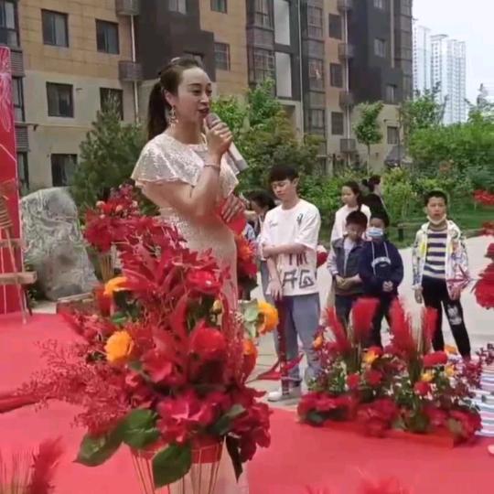 主持人二妹