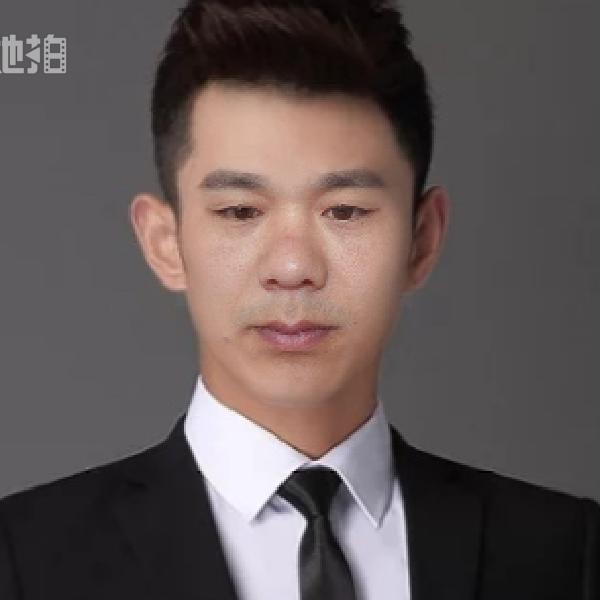 擦肩而过