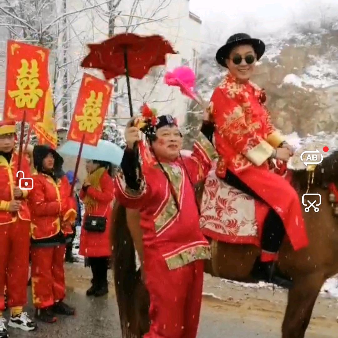 @贵仁锣鼓、鼓舞、花轿开心演出团队