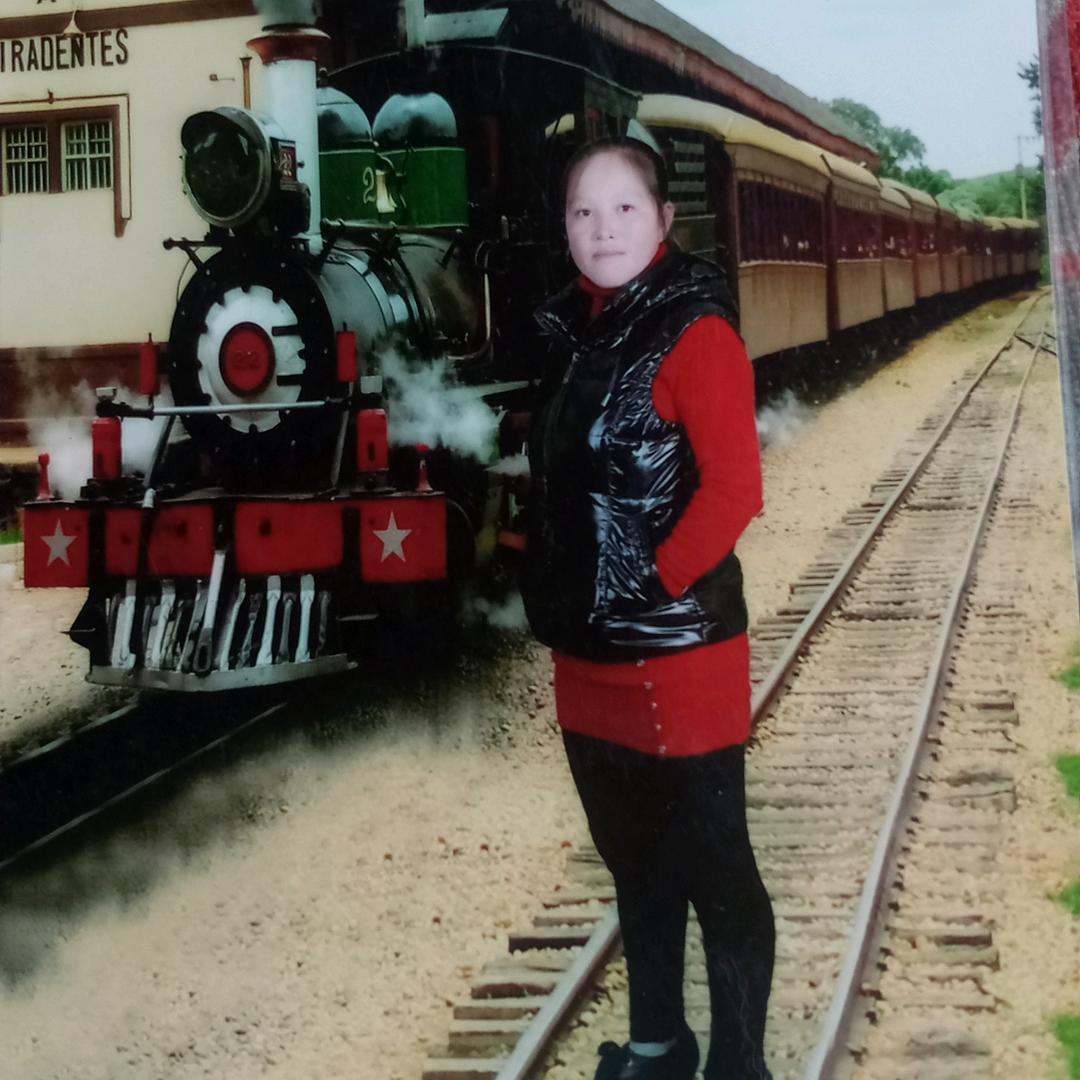 九离.
