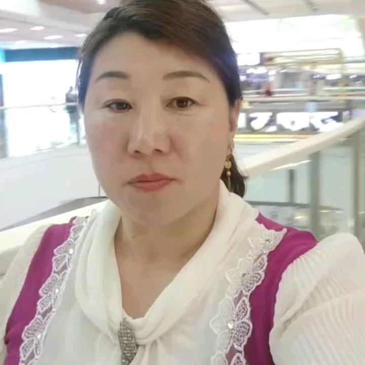 怕黑却爱上夜。头像