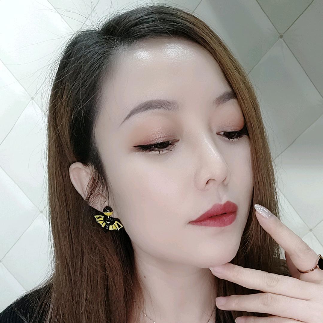 未来先见迎新街南二巷男女装集合店