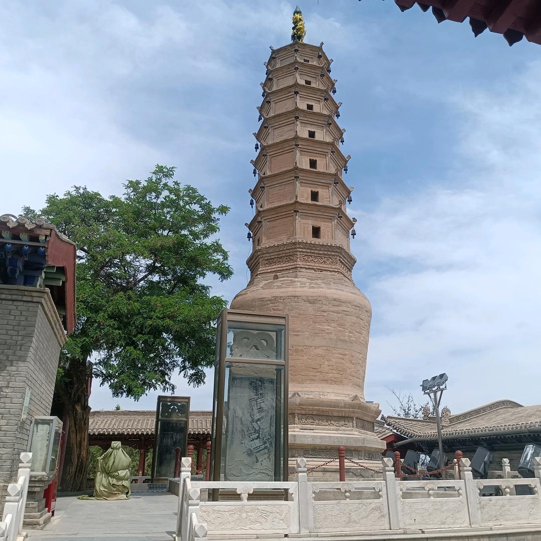 璀璨石头