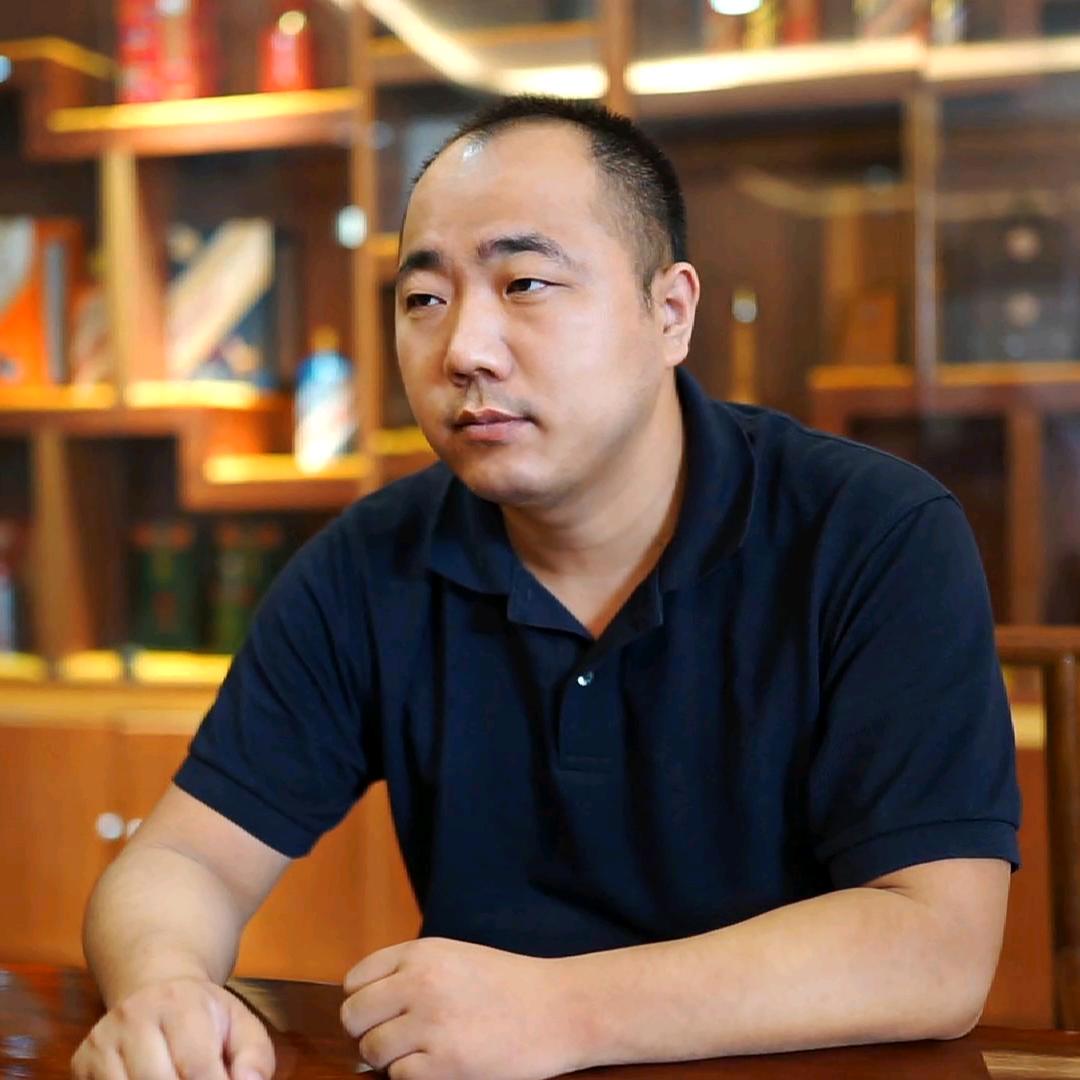卖酒的牛文明