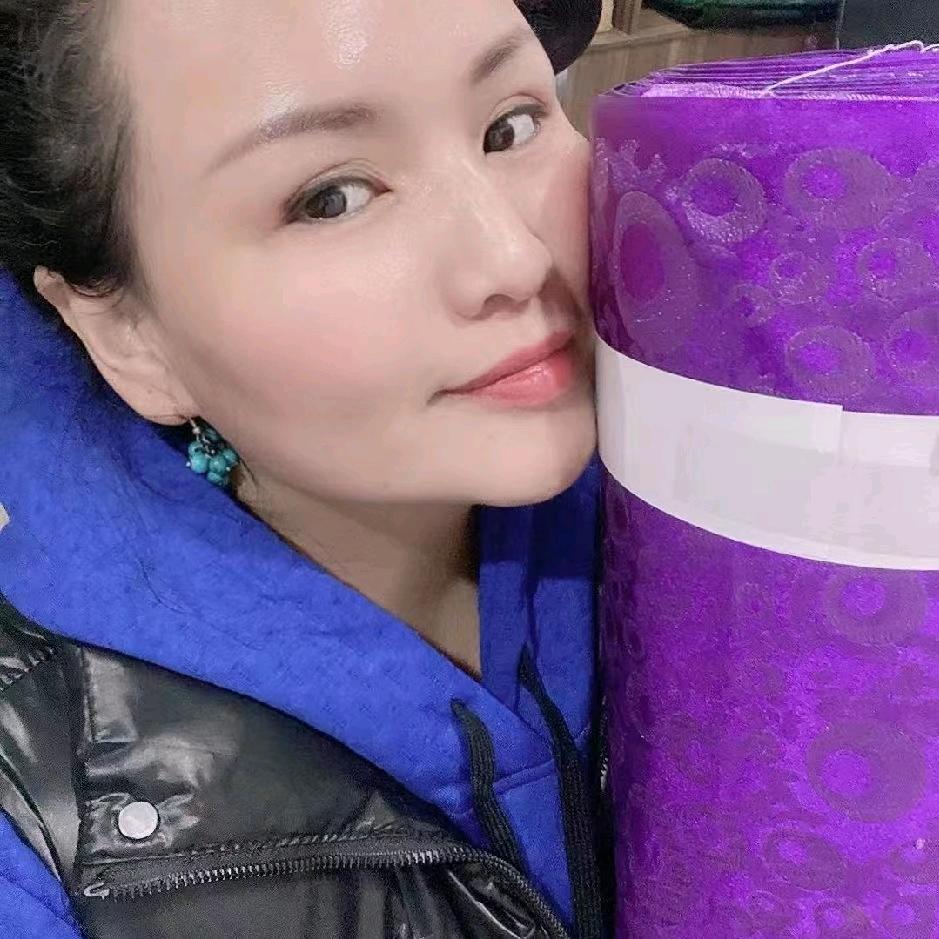 卖绸缎的其日麦
