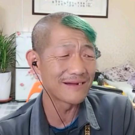 栋栋          .