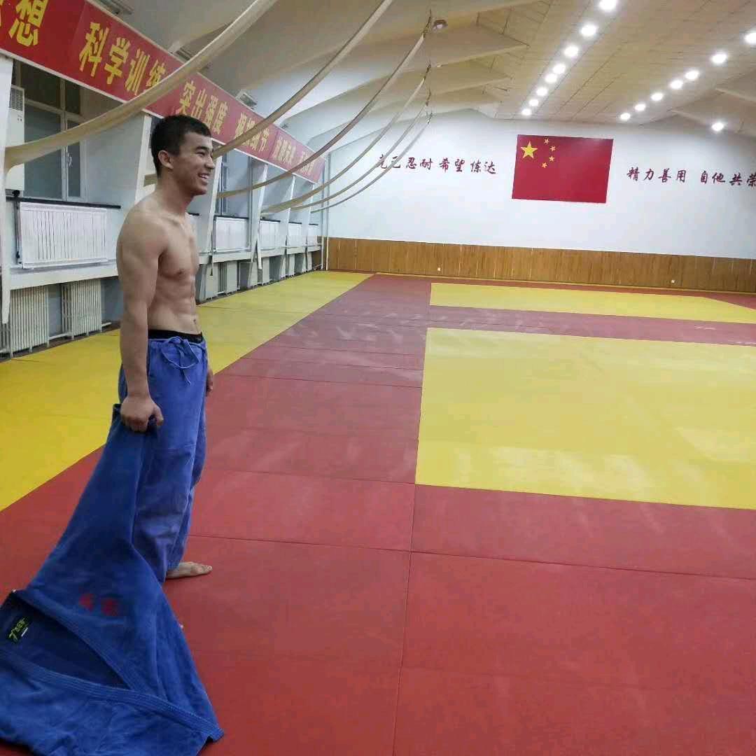 哈力木拉提 本人 💢