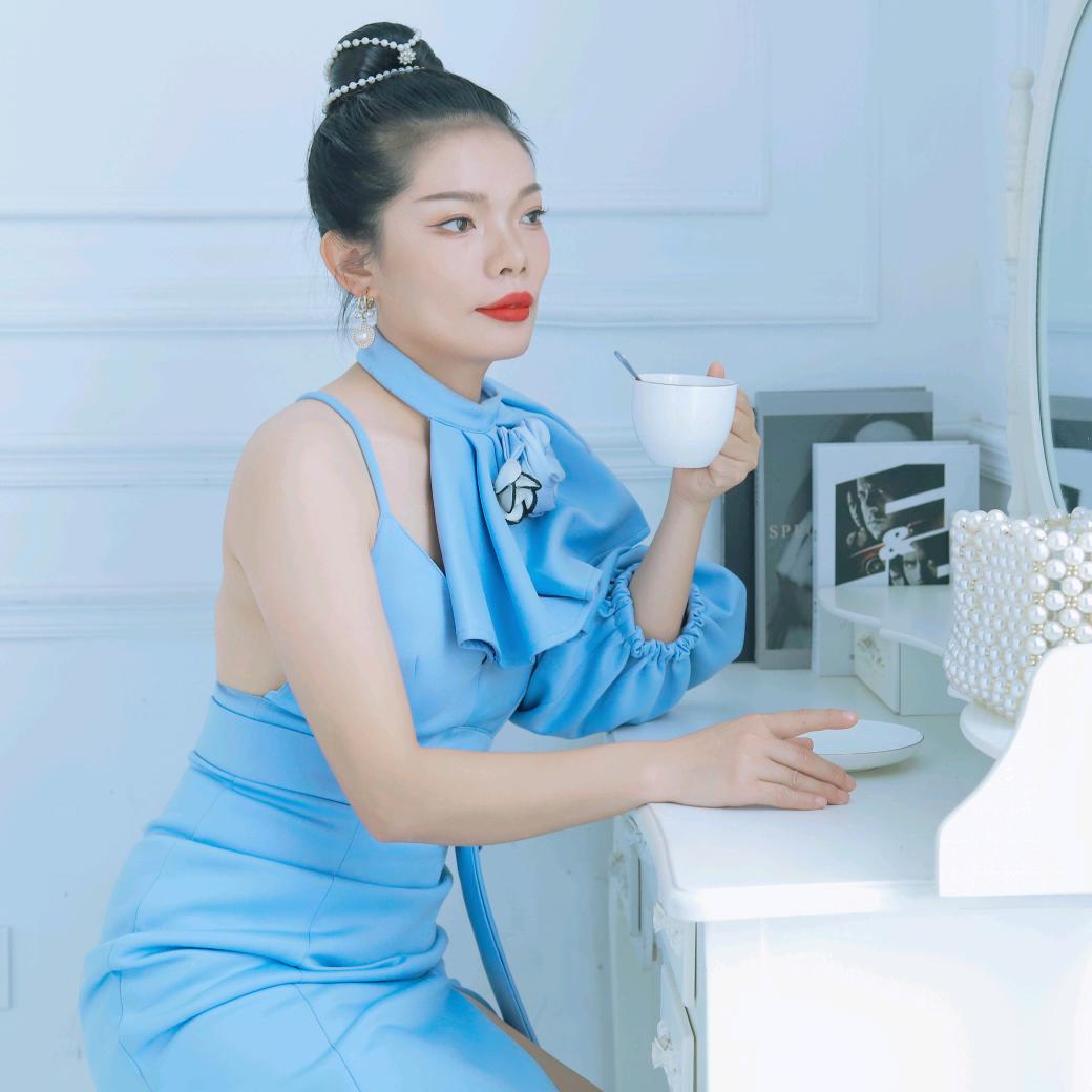 驰朗照明-小林姐