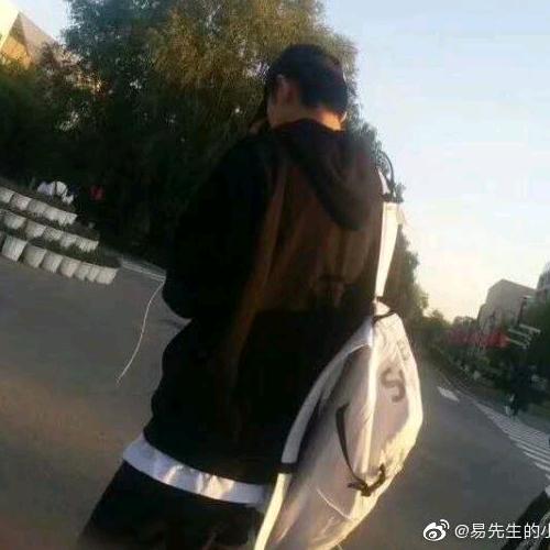 🌈王小帆头像