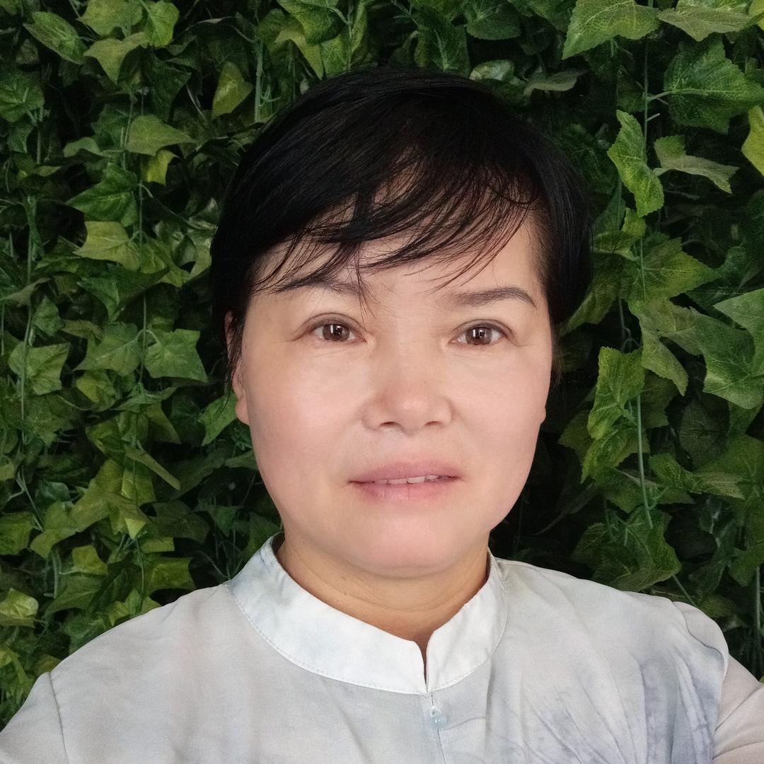 小娥爱唱歌毎周一至周六晚上不定时直播