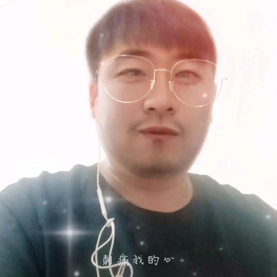 唱歌的小得瑟