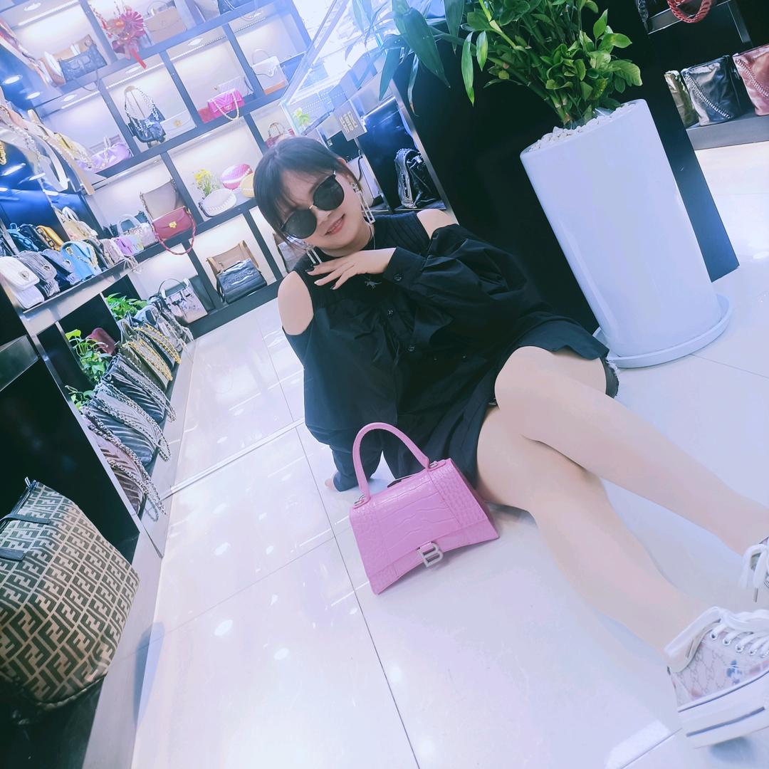 @遂宁小南街LLCS丽揽潮尚女包店