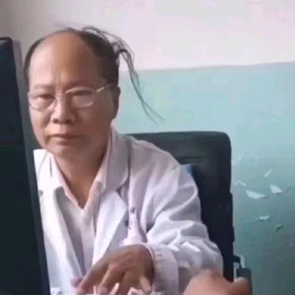 李大锤子  看车.