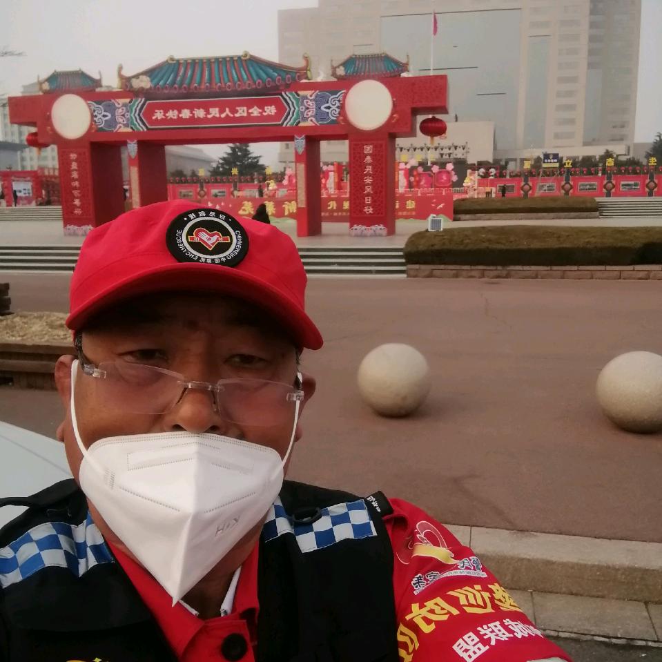 追梦人 莱芜帮帮团应急救援志愿服务汽车吊