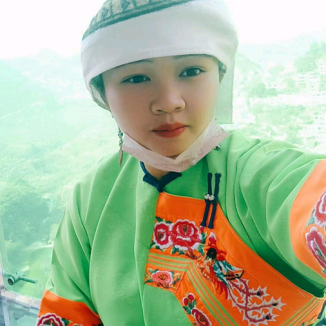 壮族小妞