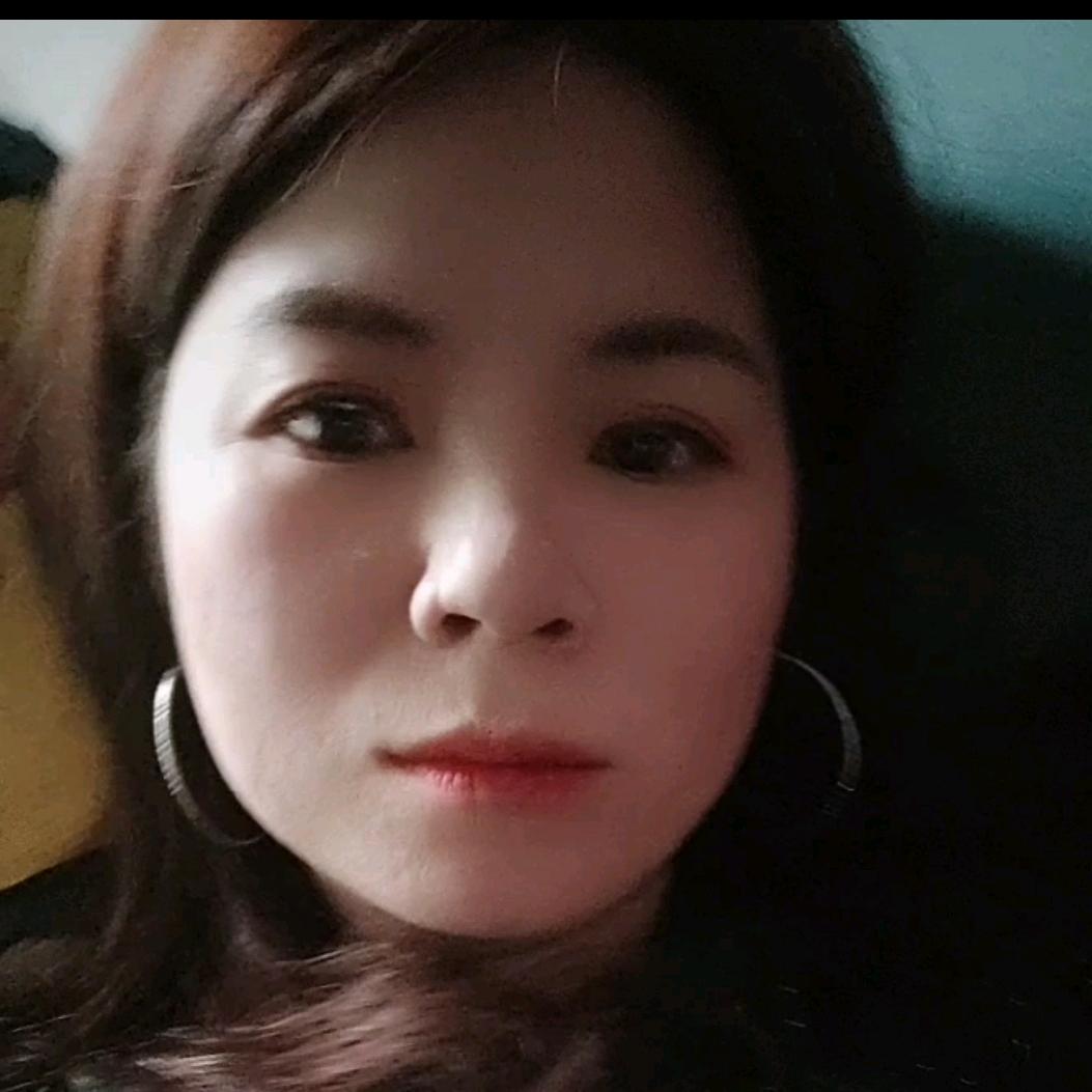 茜