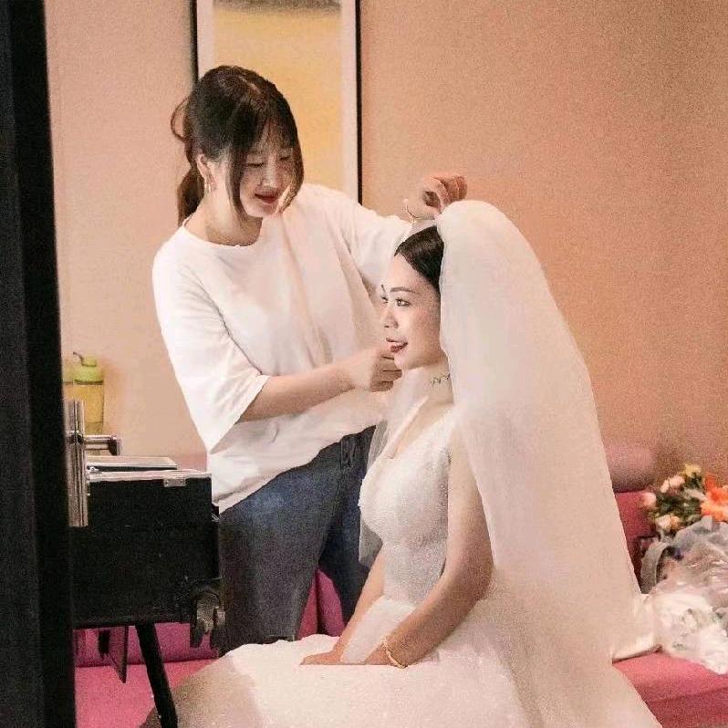 化妆师✨王云（招学员）