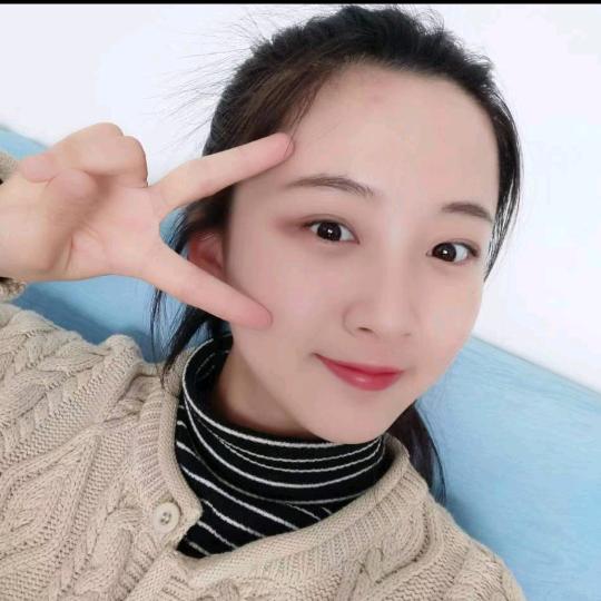 小虎牙妹