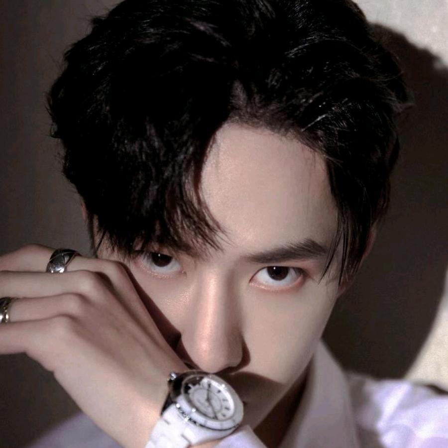 iris的目目月不吃小杰