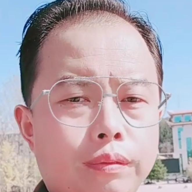 秦岭龍哥