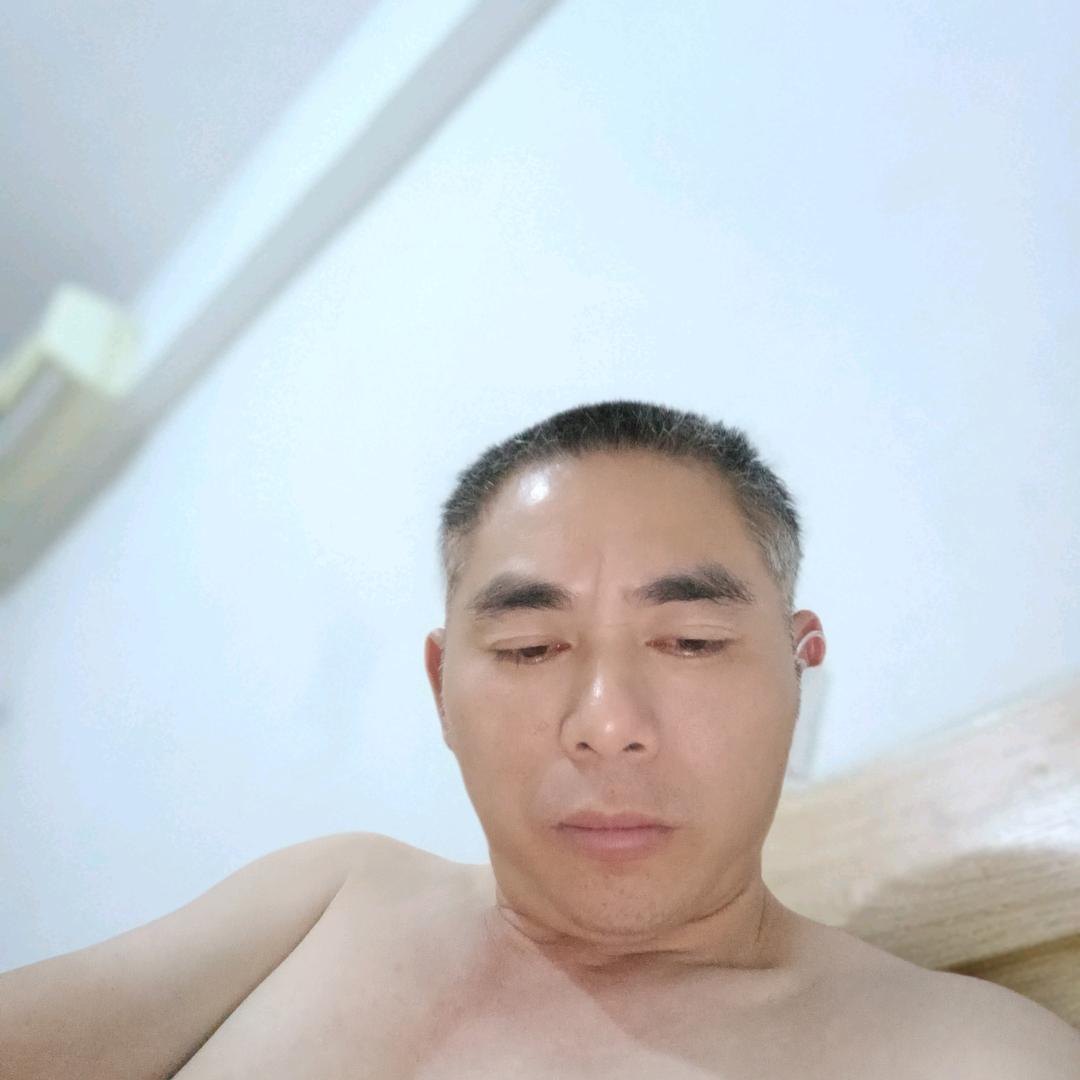周建国