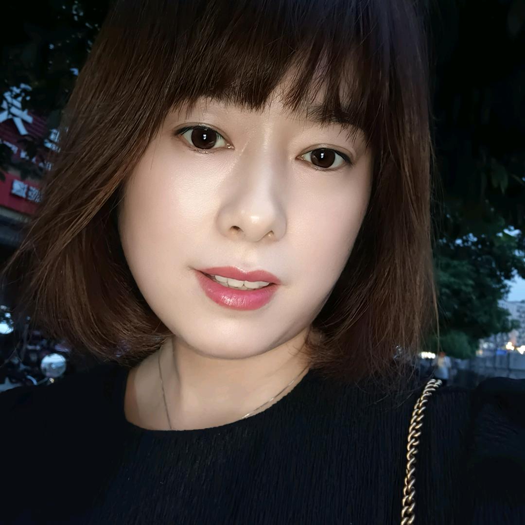 巴中忘情水酒吧  燕姐