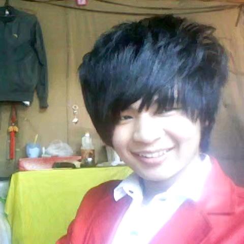 请叫我      阿威