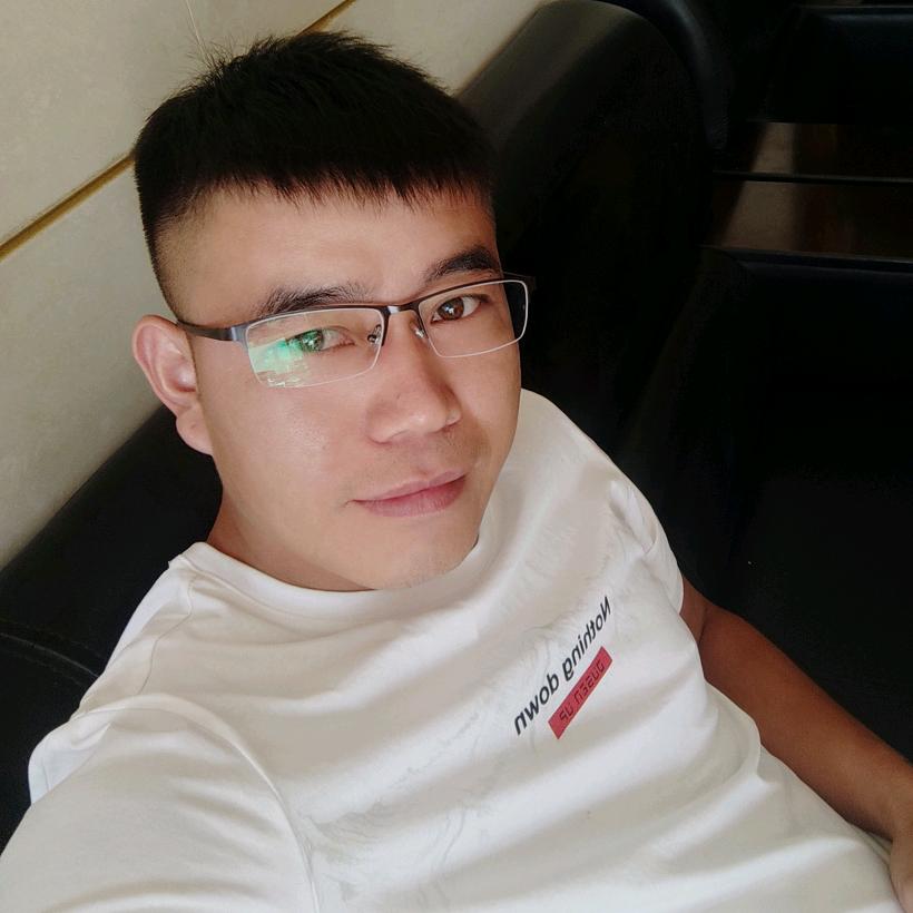 梁磊