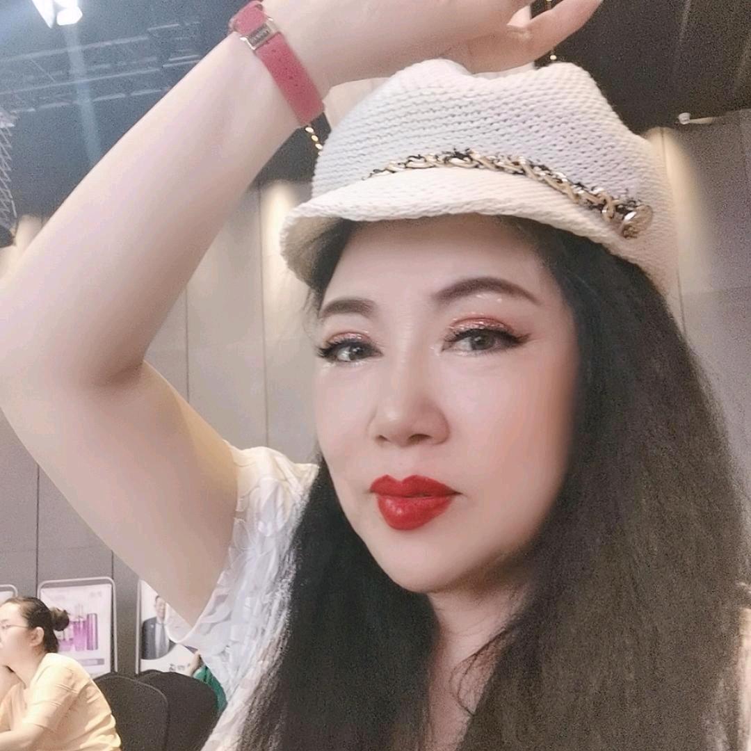 丹东市振兴区李红明星美容会馆