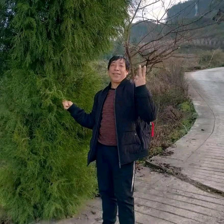 开阳南江峡谷唢呐乐队罗孝江