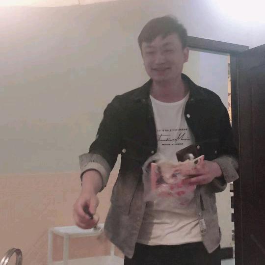 黄先森。