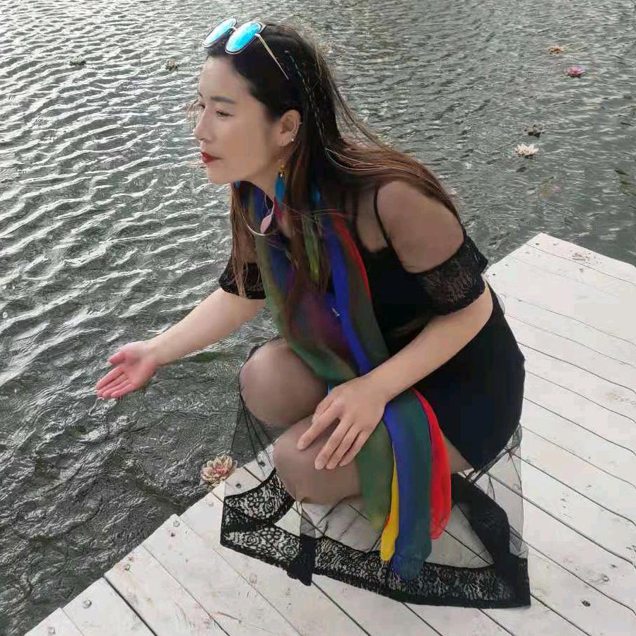 陆良三岔河卖扶手门窗的丽丽