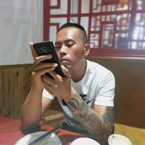 小   成石材