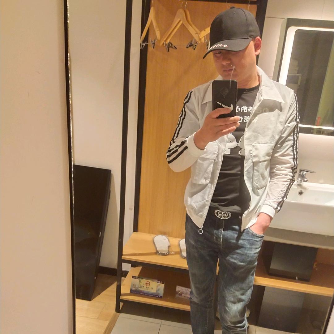 德清武康街道欣启典汽车美容店