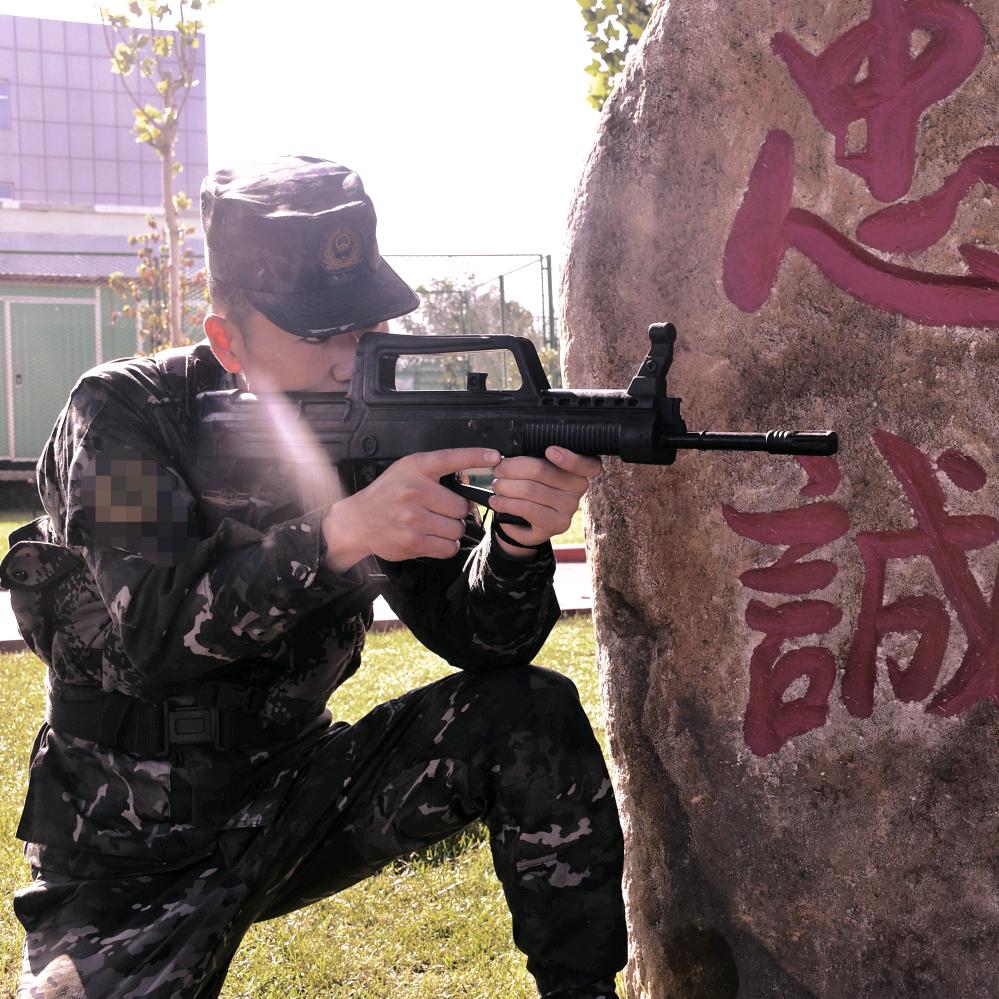 小郝同志