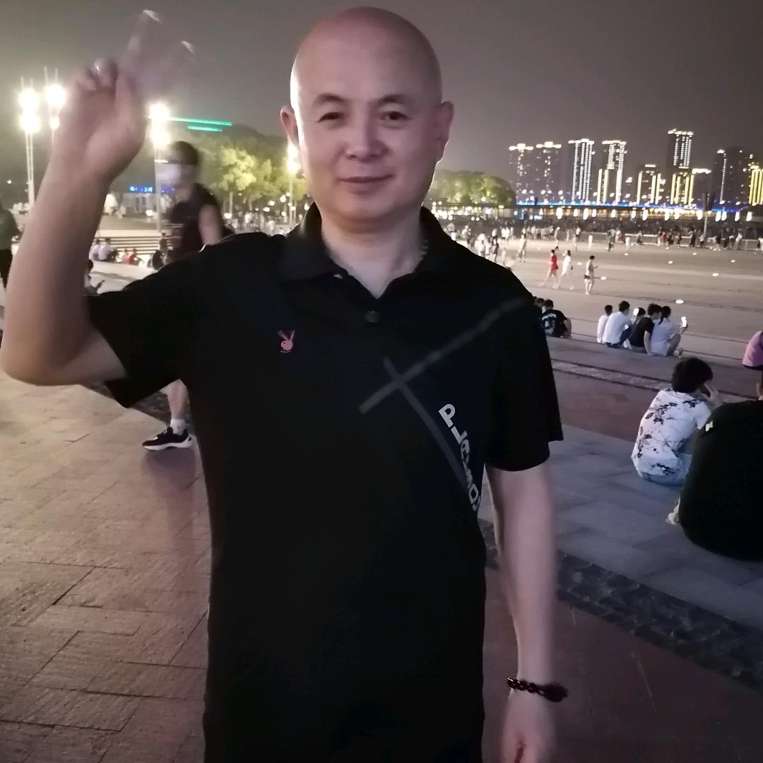 越来越好每天早上八点半开直播，欢迎棒场。