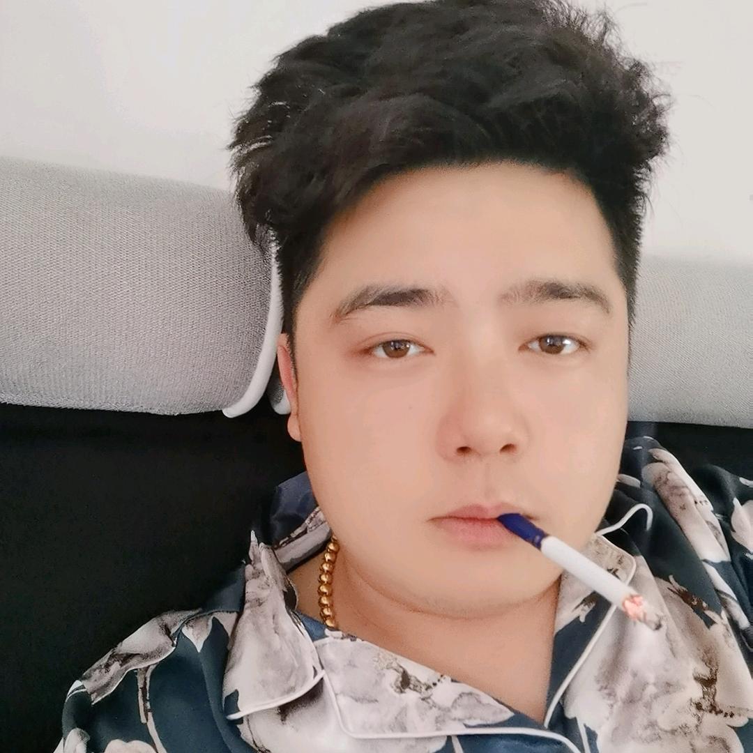 男人要么忍，要么狠