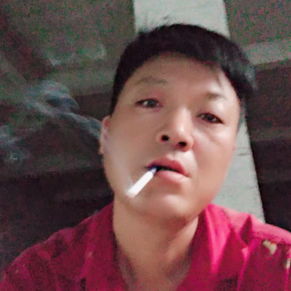 夜下的，冷陌