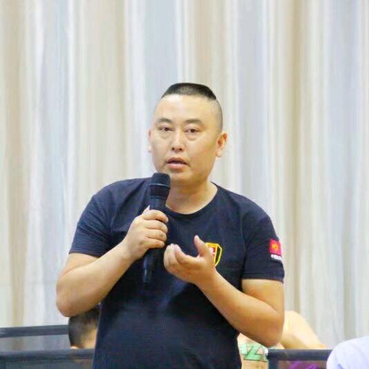 乡村守护人（橱窗有物）