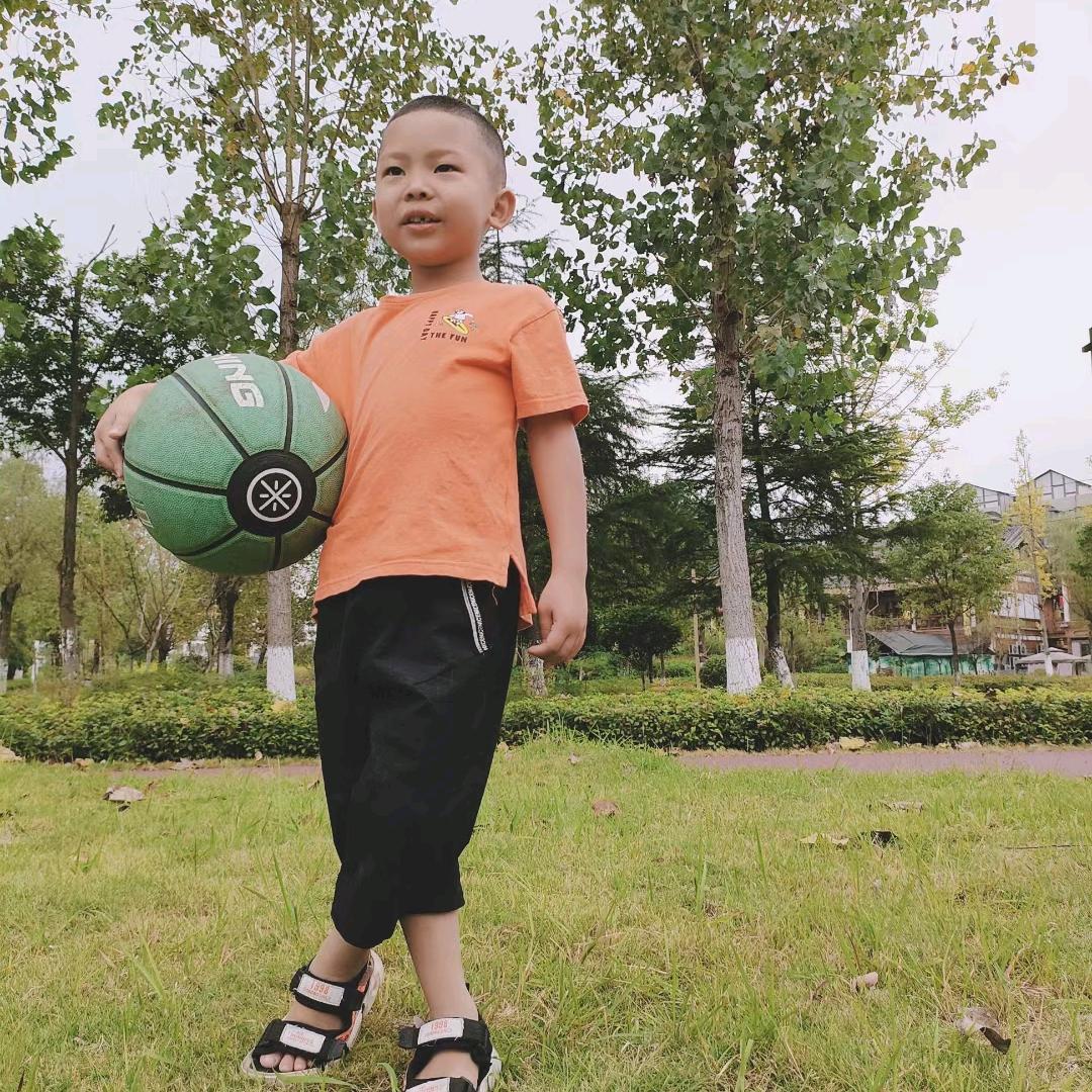 秀山上汽大众亚欧汽贸老黄