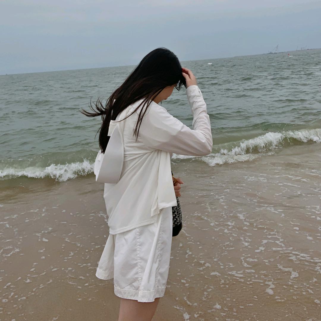 寂静的小妍