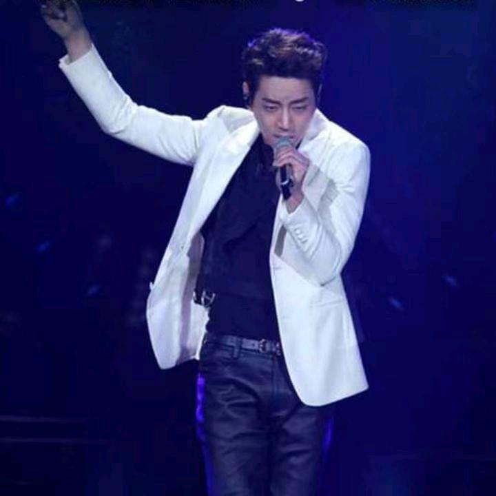 🦋倚楼🍑听雨🦋