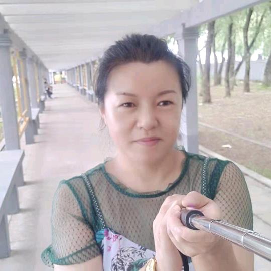 指尖盛开的繁花