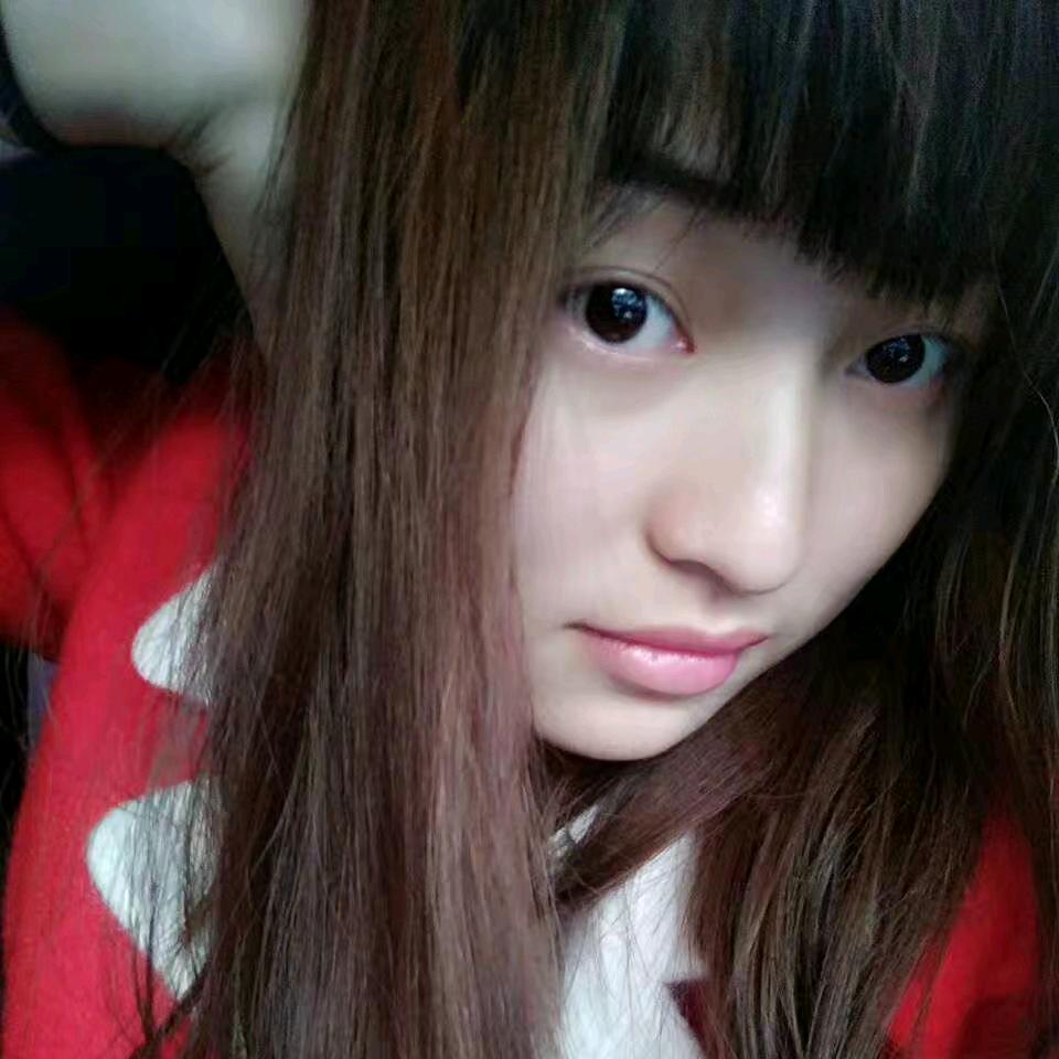 柠檬不萌/却很酸