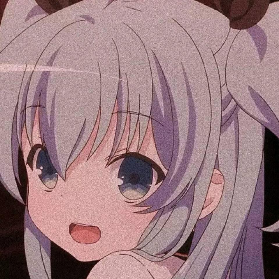 三三
