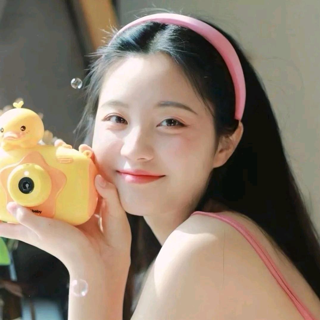 八面玲珑机智大美人.