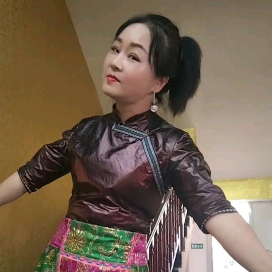 停洞牛瘪，邱姐